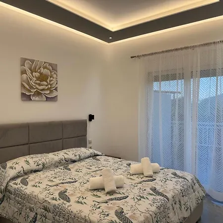 Carissa A